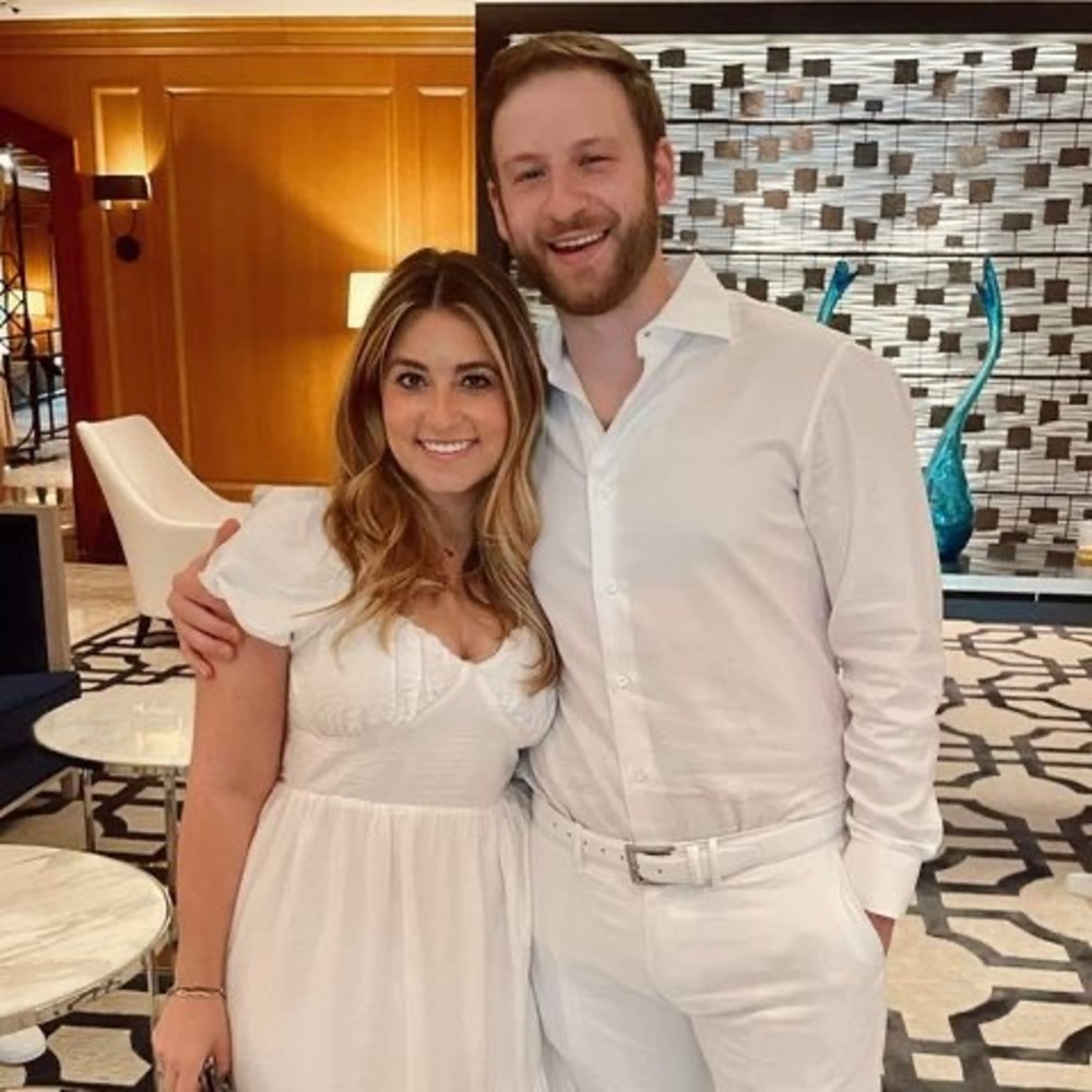 Meet your Posher, Carlye